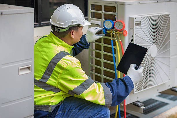 Professional Hvac technician working in Marietta, OK